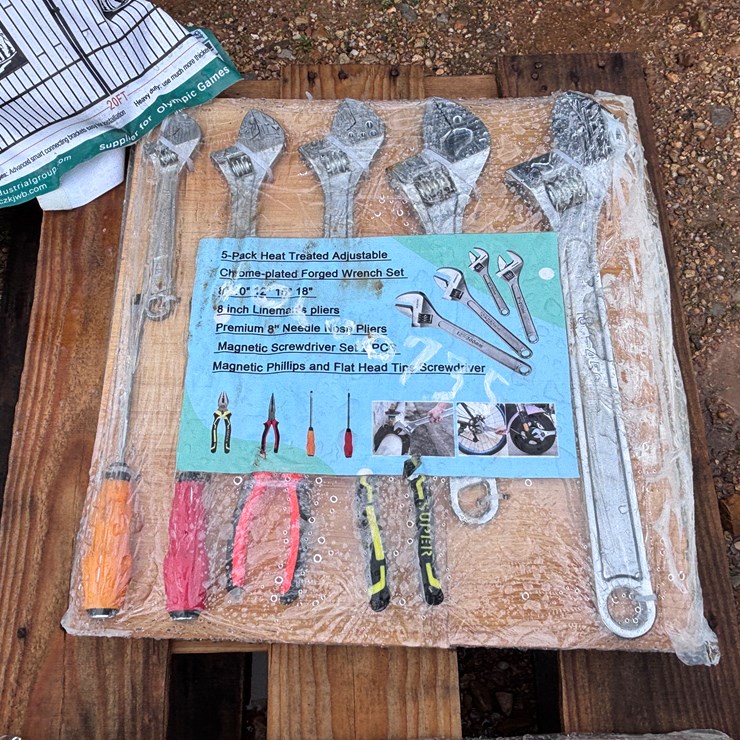 #8060 • ADJ WRENCHES, MISC PLIERS, SCREW DRIVERS