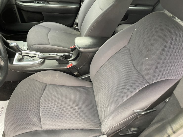 #111-•-2013-chrysler-200-(nm-title)-image-29