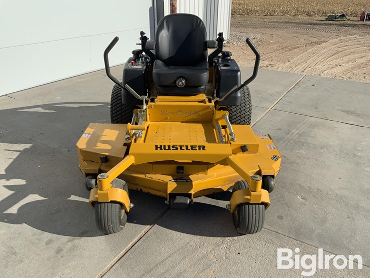hustler-x-1-60”-riding-lawnmower-w/rear-discharge-image-2
