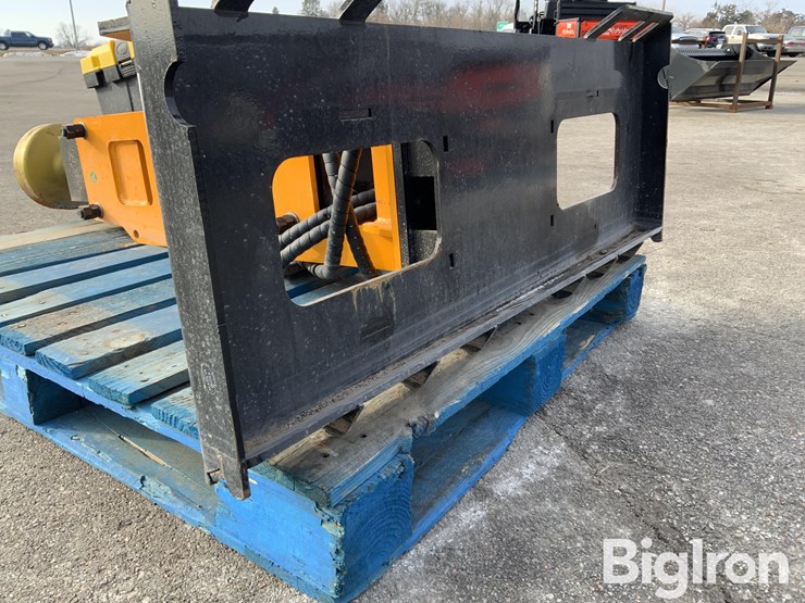 2025-giyi-d680-skid-steer-pile-hammer-(driver)-image-9