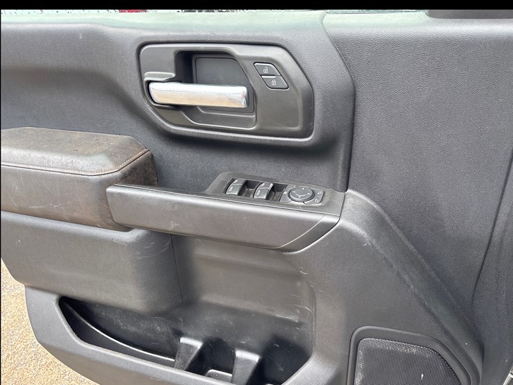 2021-gmc-k2500-image-10