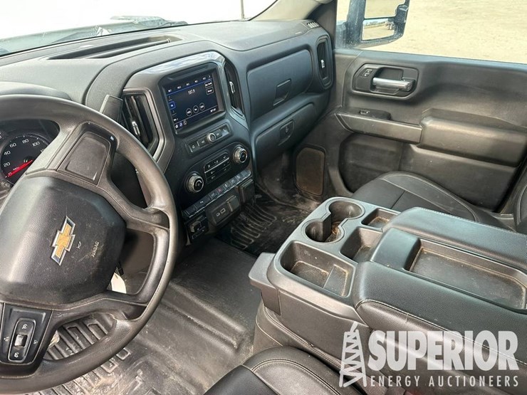 2021-chevrolet-2500-image-3