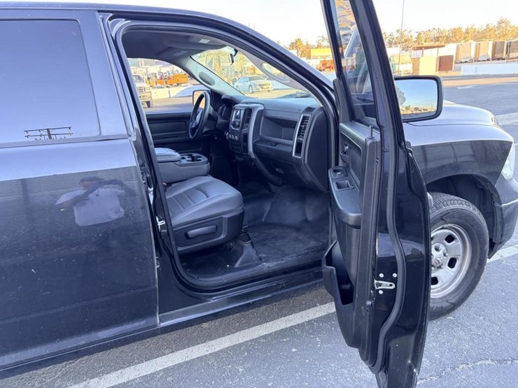 2017-dodge-1500-image-10