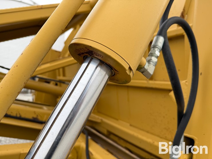 2010-holcomb-1200-image-10