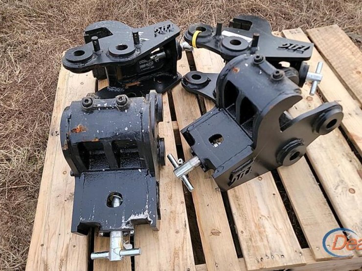 (4)-excavator-quick-connects-image-2