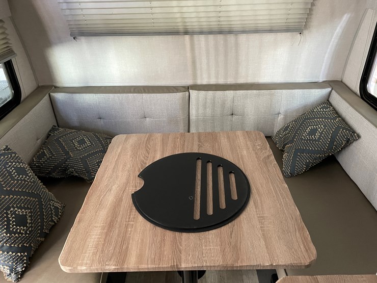 #149-•-2024-r-pod-trailer-(nm-title)-image-49