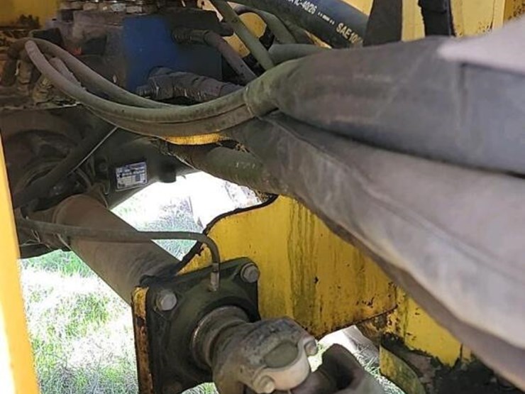 new-holland-w130-image-9