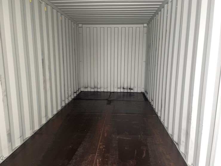 #15-•-20'-shipping-container-(princeton,-mn)-image-9