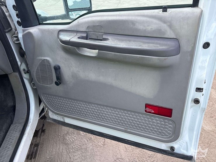 2001-liftmoore-6036-image-38