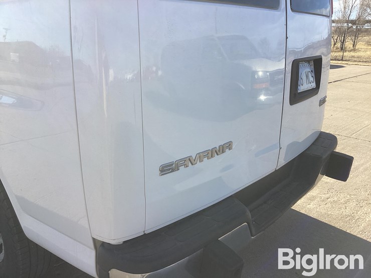 2017-gmc-2500-image-20