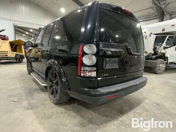 2016-land-rover-lr4-image-18