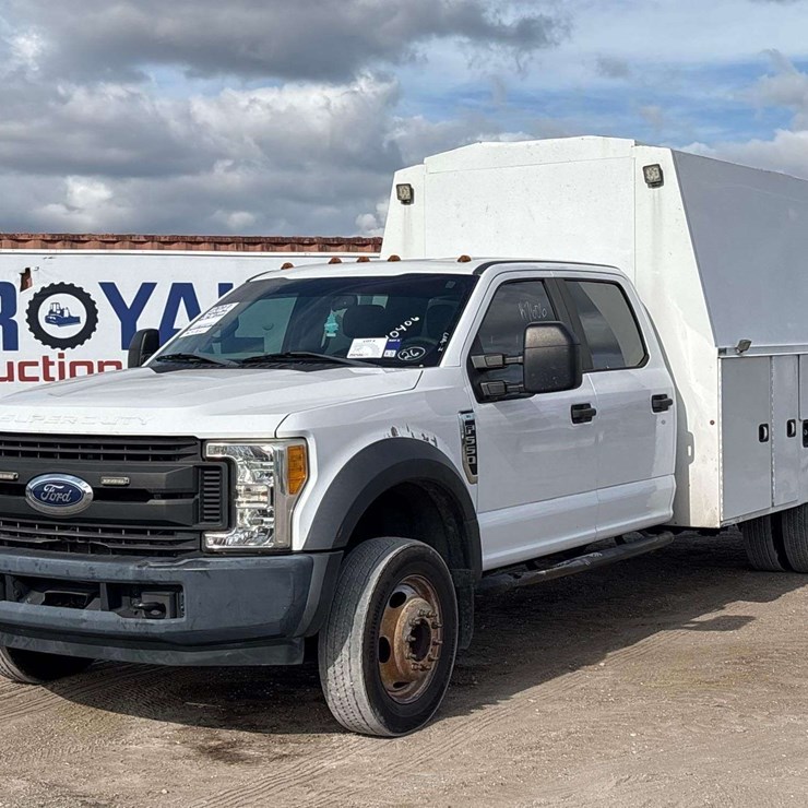 2017 FORD F550