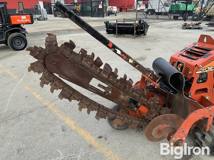 2012-ditch-witch-rt12-image-9