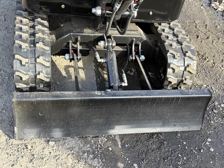 2025-vicsec-vc15-excavator-image-5