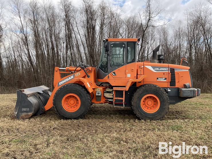 2016-doosan-dl220-5-image-8