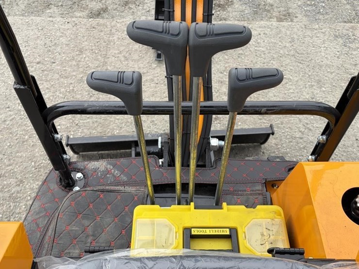 2025-vicsec-vc15-excavator-image-17