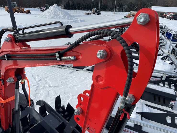 #150-•-2025-agt-mx15rx-mini-excavator-(mosinee,-wi)-image-29