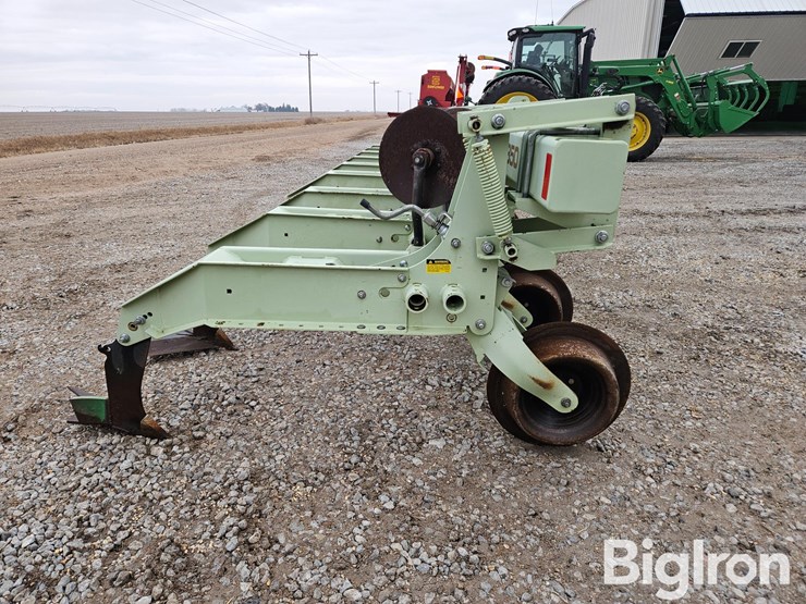 orthman-835-002-8r30-high-clearance-cultivator-image-4