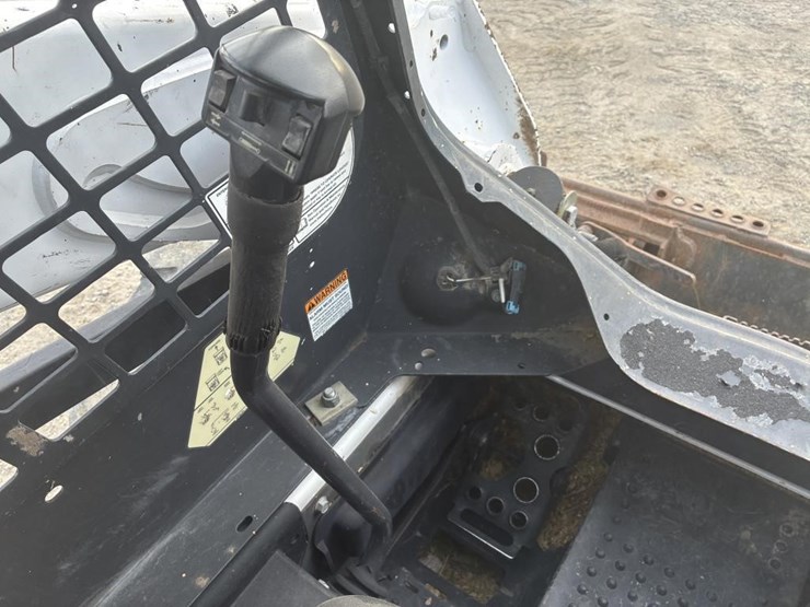 2018-bobcat-s570-image-17