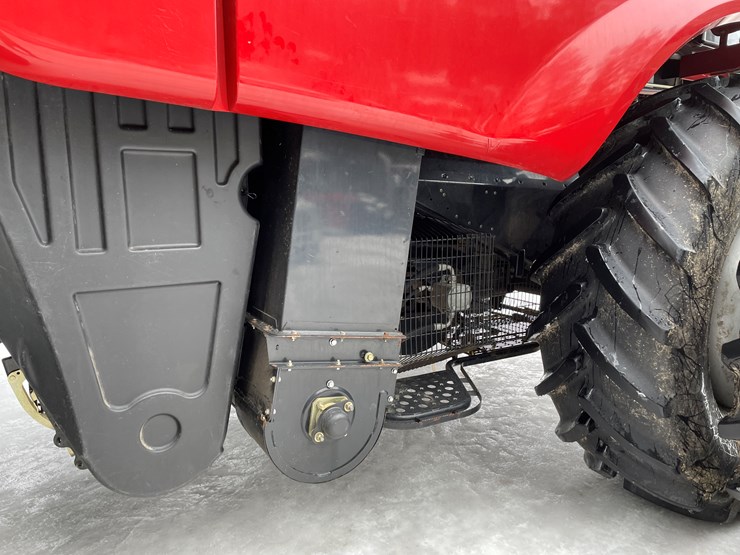 2017-case-ih-7240-image-37