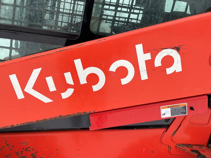 2022-kubota-ssv65-image-14