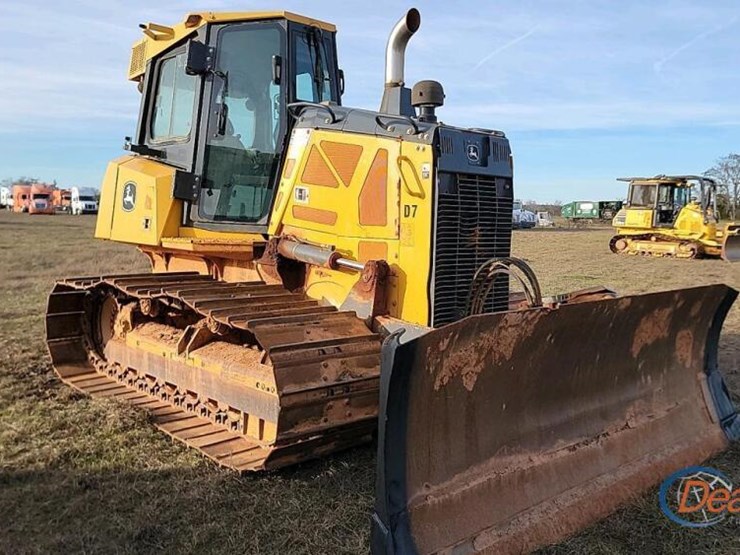 2015-deere-700k-lgp-image-1