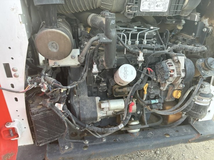 2018-bobcat-s570-image-12