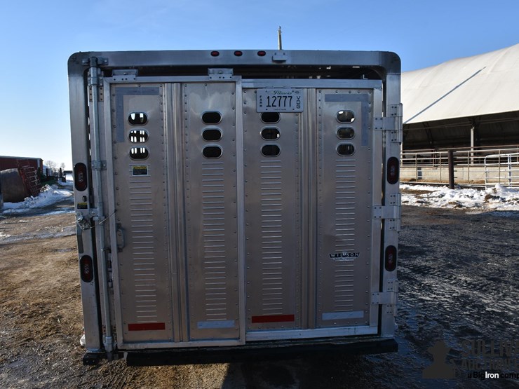 2025-wilson-livestock-trailer-image-6