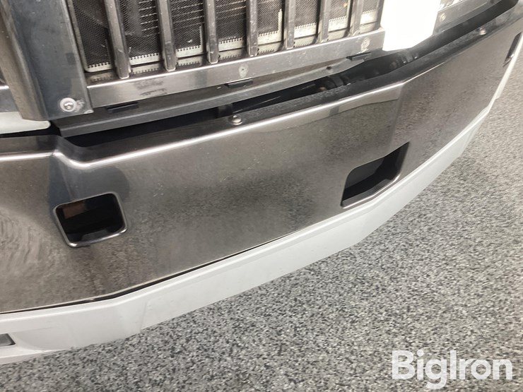 2022-western-star-5700xe-image-17