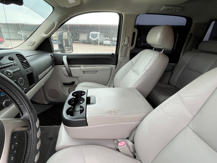 2011-chevrolet-silverado-2500hd-lt-image-57