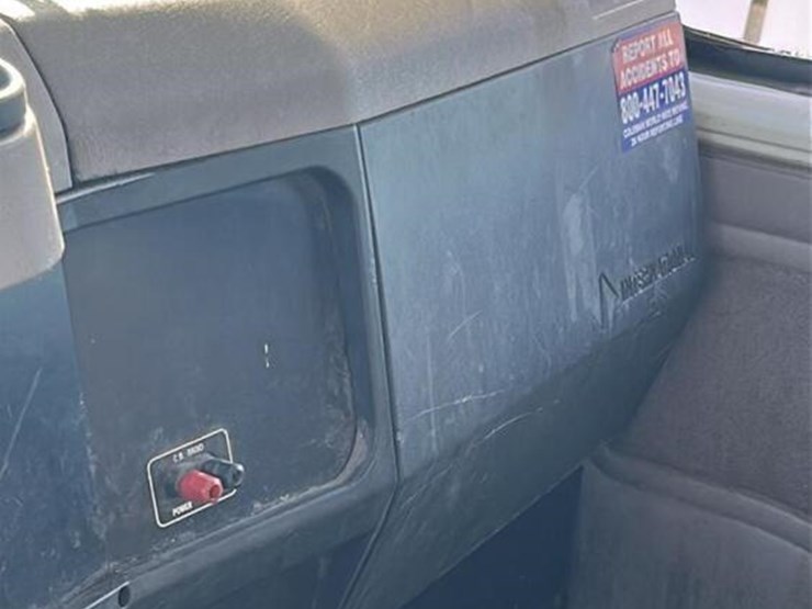 1998-international-4700-image-18