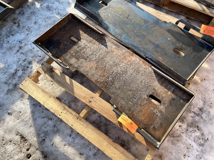#18039-•-unused-formed-skid-steer-fork-frame-attachments-(princeton,-mn)-image-2