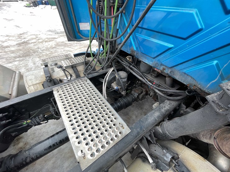 2014-international-prostar-image-33