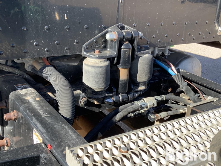 2007-peterbilt-379-image-19