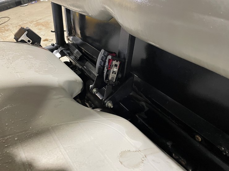 2020-club-car-carryall-1700-image-32