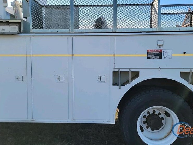 2005-international-durastar-4300-image-14