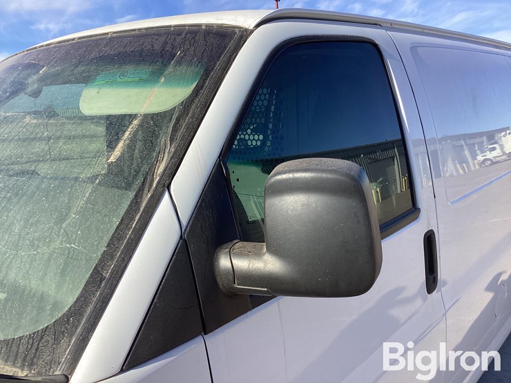 2017-gmc-2500-image-13