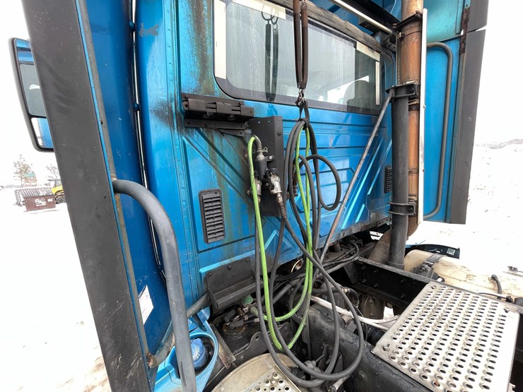 2014-international-prostar-image-50