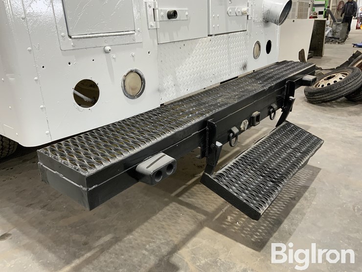 2009-gmc-topkick-image-20