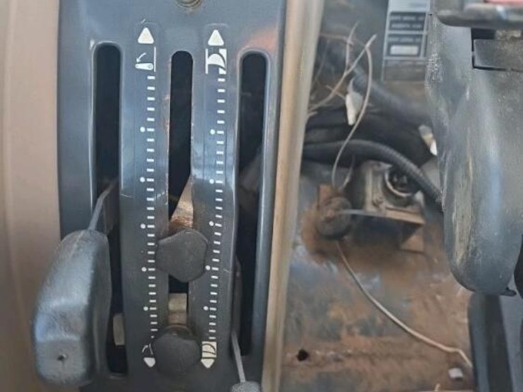 kubota-la1353-image-19