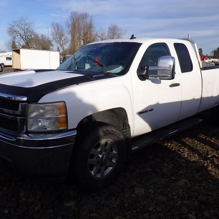 2012 CHEVROLET 3500