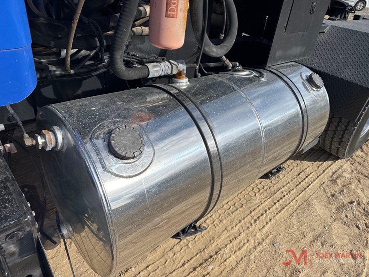 2013-kenworth-t800-image-8