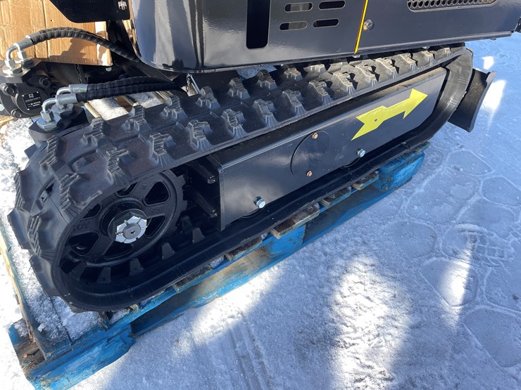 #132-•-miva-va13-mini-excavator-(mosinee,-wi)-image-9