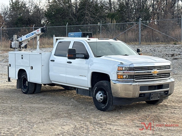 2016-chevrolet-silverado-3500-image-1