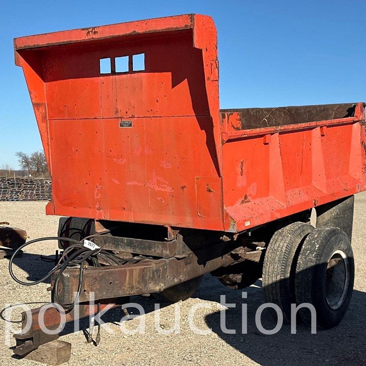 2677 - DUMP WAGON