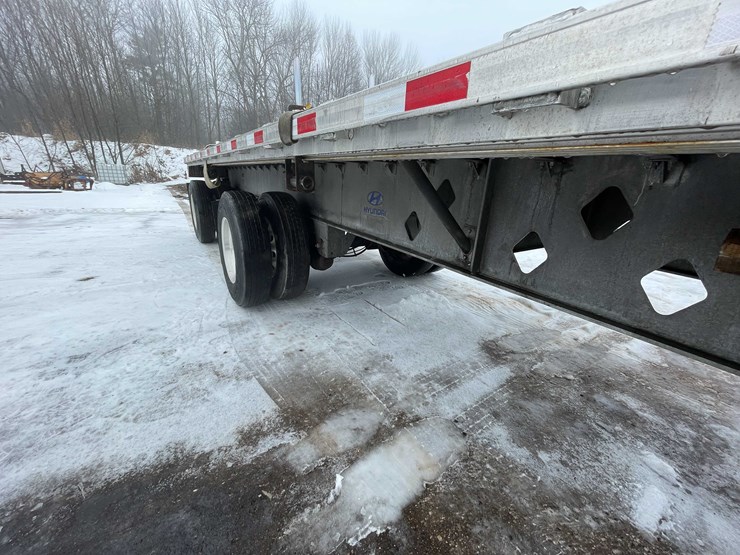 2022-hyundai-flatbed-image-15