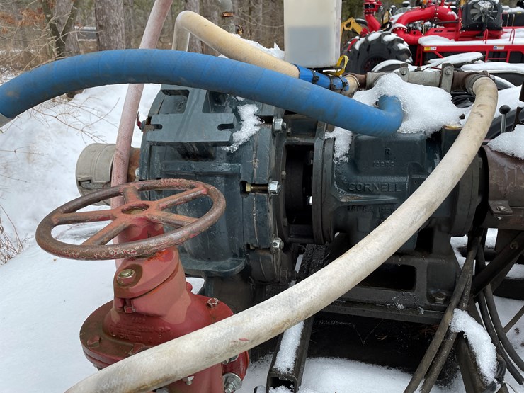 #204-•-john-deere-powered-booster-pump-trailer-(has-wi-title)-(bonduel,-wi)-image-9