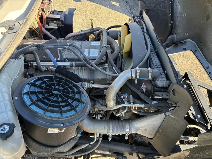 2021-freightliner-dump-truck-image-15