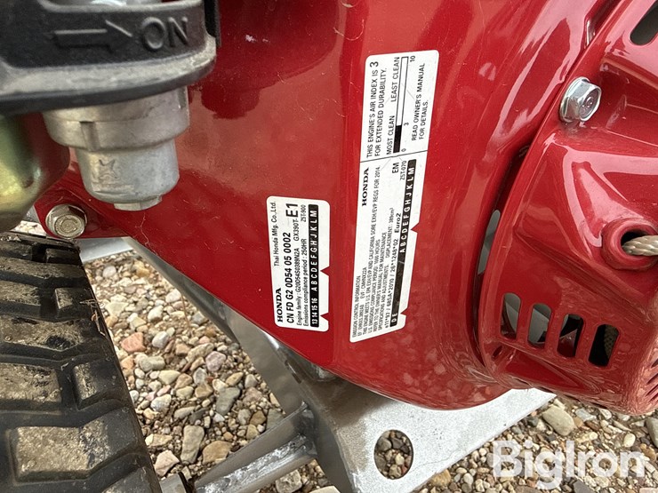 2015-honda-gx390-image-14