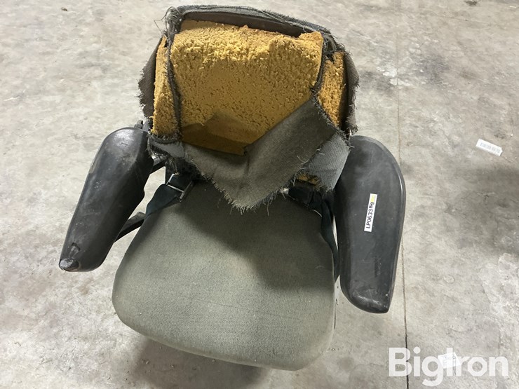 john-deere-4430-image-11